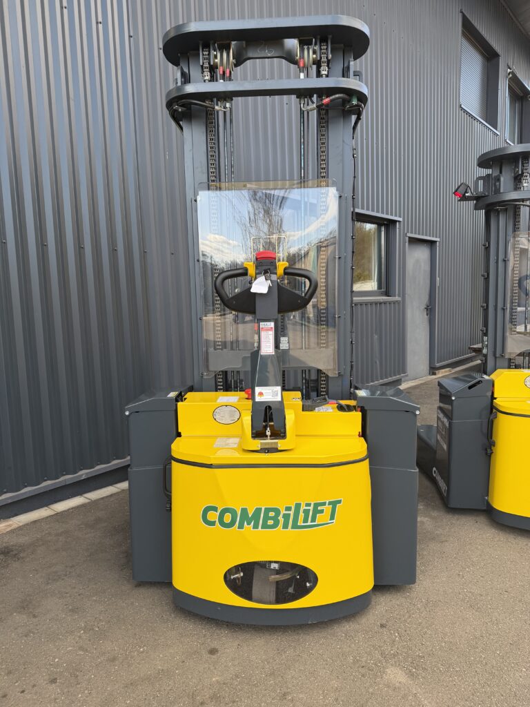 Conbilift gerbeur 2 tonnes disponible à la location